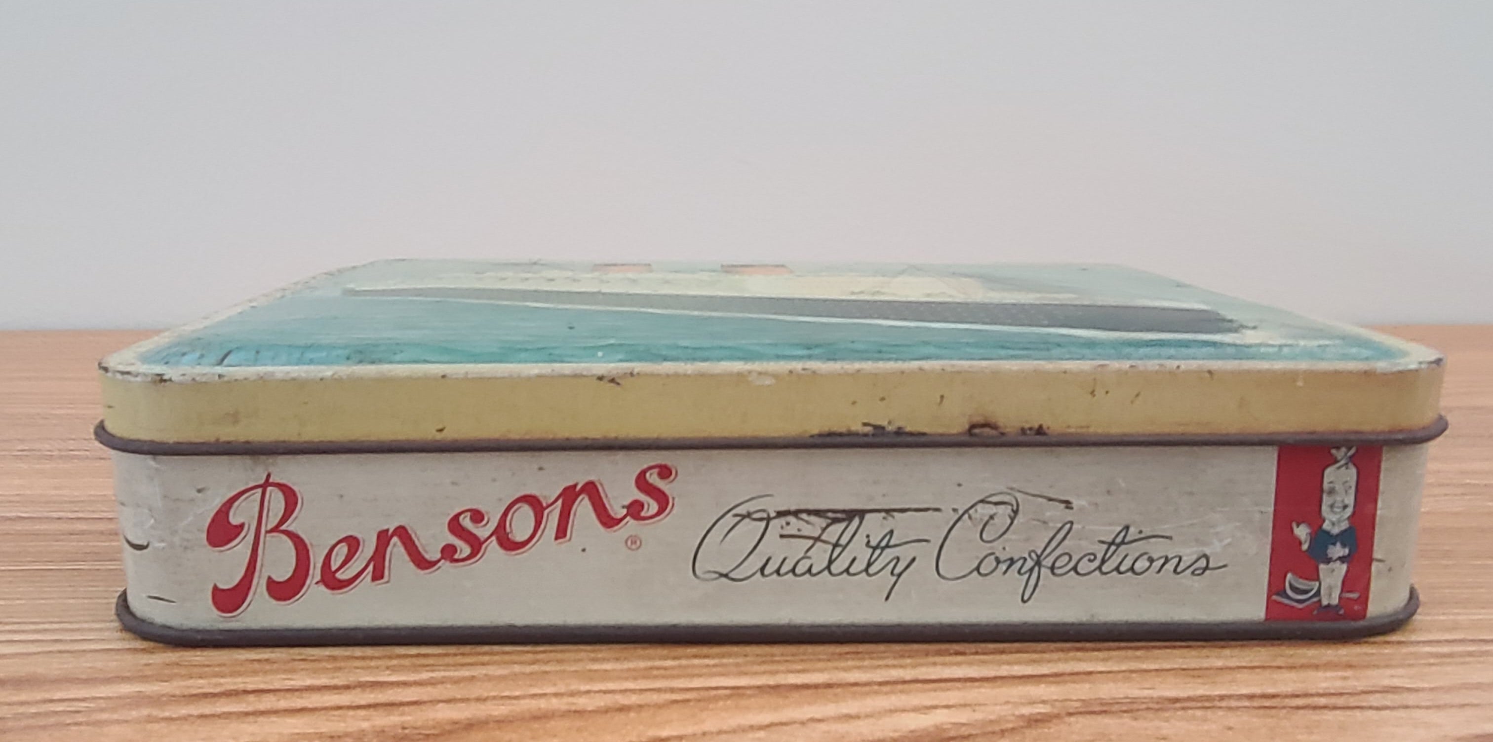 R.M.S. Queen Elizabeth Benson's Candy Tin