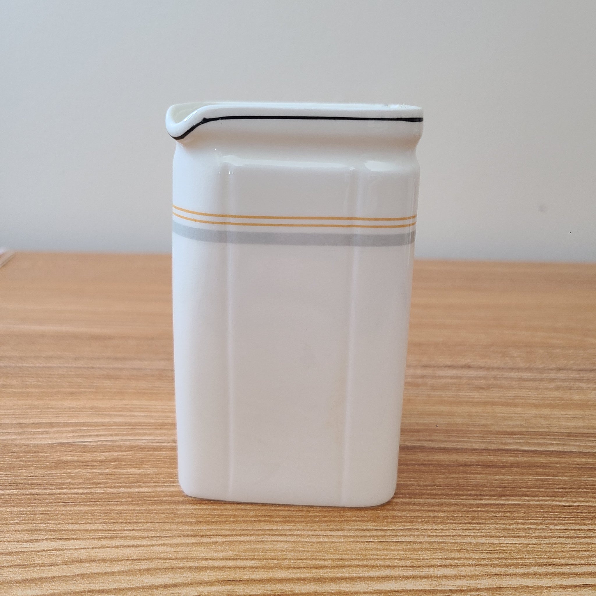 Cunard Creamer (Foley)